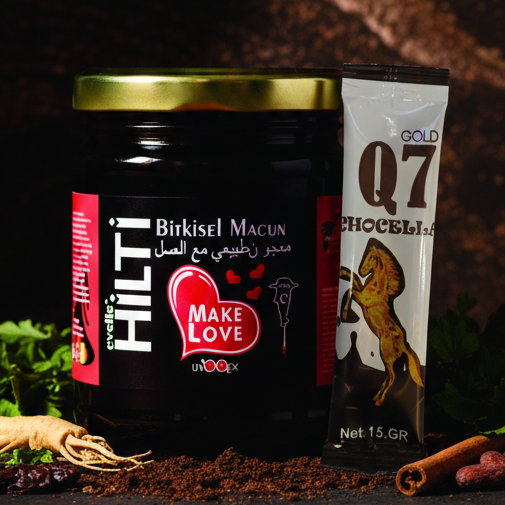 Jar of Hilti Birkisel Macun with a small package of Q7 Chocell on a dark background.
